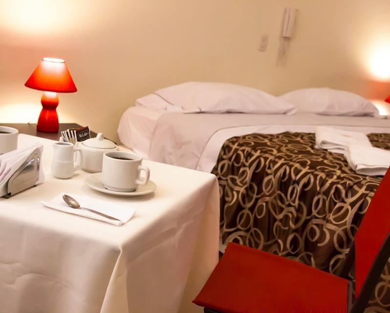 פיסקו Hotel Villa Montesierpe מראה חיצוני תמונה